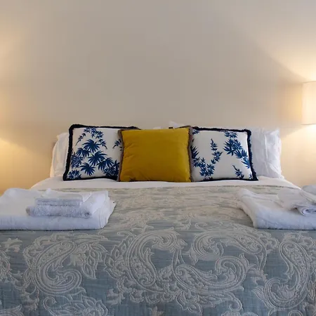 Feriehus Hill House Sleeps 6 Overlooking The Rock Of