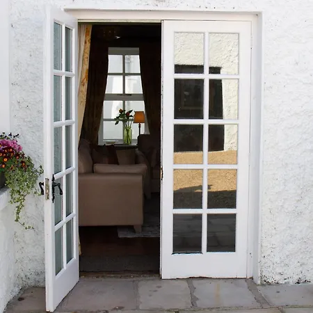 Hill House Sleeps 6 Overlooking The Rock Of