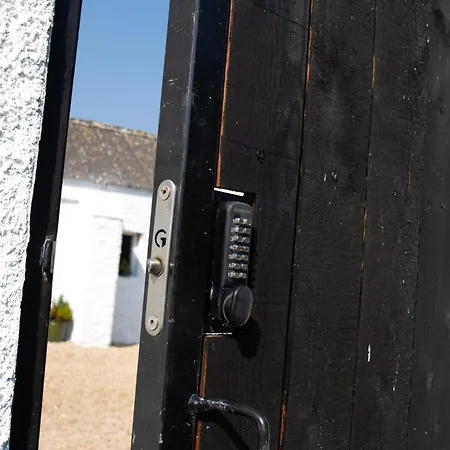 Hill House Sleeps 6 Overlooking The Rock Of Дом отдыха