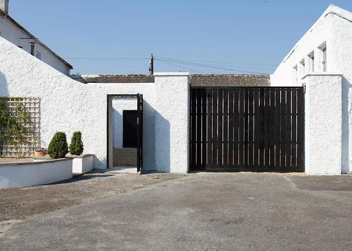 Feriehus Hill House Sleeps 6 Overlooking The Rock Of