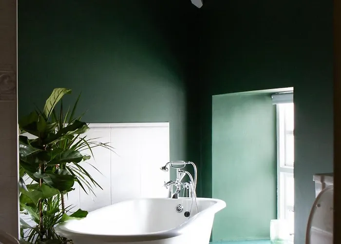 Hill House Sleeps 6 Overlooking The Rock Of Feriehus *